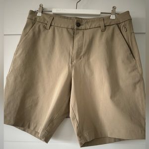 Lululemon - Commision Classic Fit Short